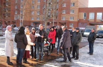 В Раменском районе начались встречи с жителями для обсуждения планов реконструкции дворов.