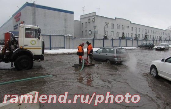 ПРОБЛЕМУ С ЗАТОПЛЕНИЕМ ПЕРЕКРЁСТКА МИЧУРИНА—ПРАВОЛИНЕЙНАЯ РЕШАТ К 2017 ГОДУ