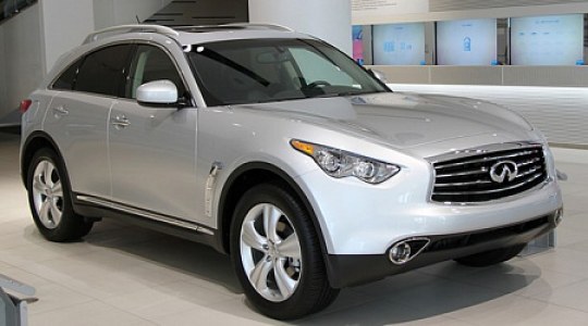 В Октябрьском угнали Infiniti